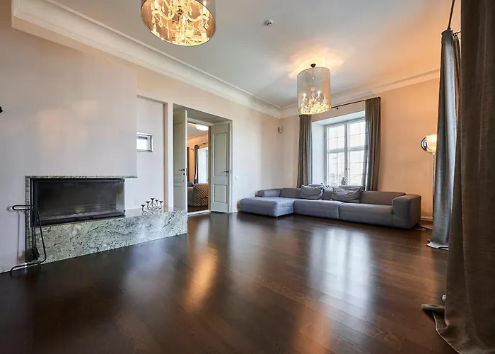 Luxury Baron Fon Fersen Apartament *